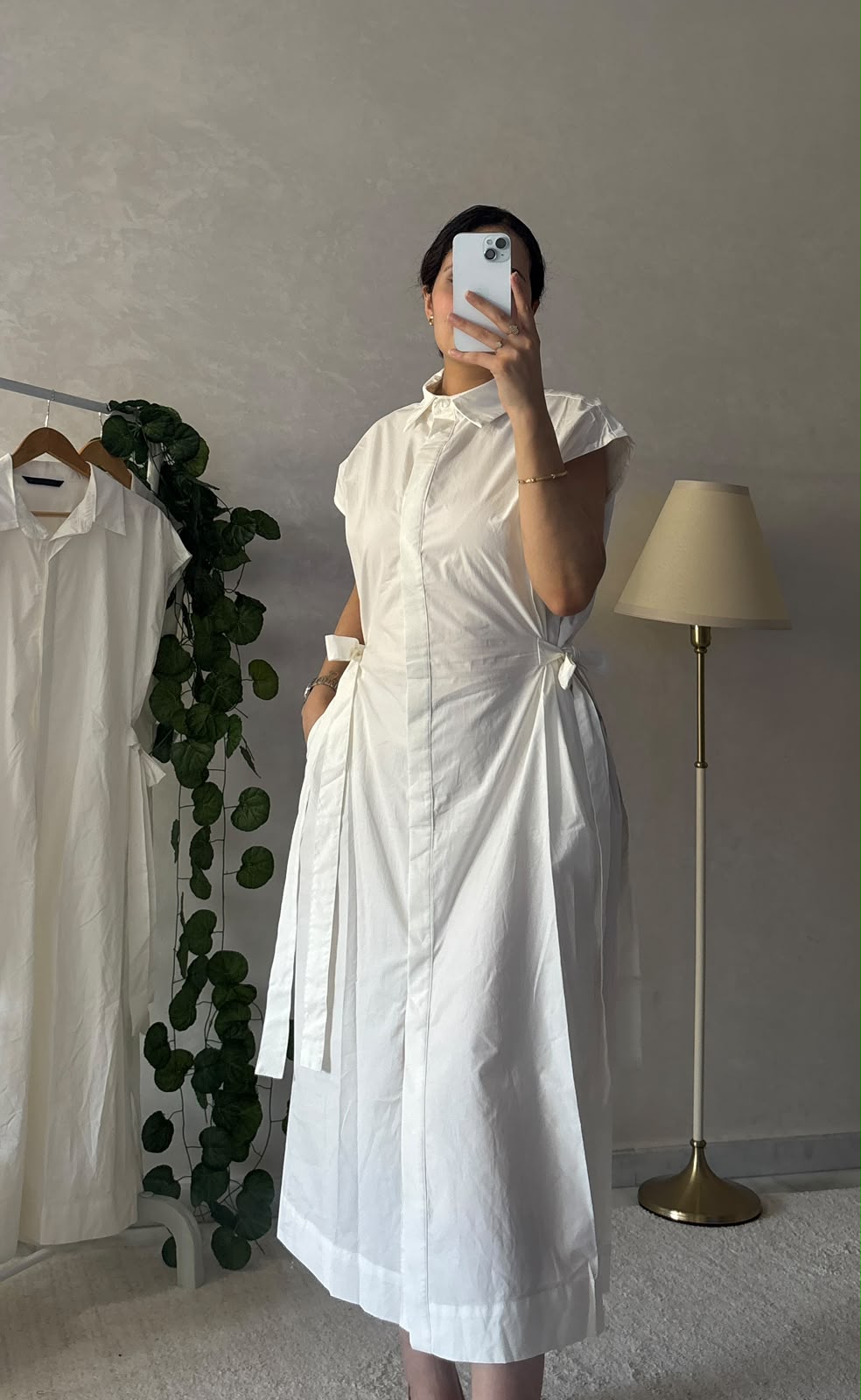 Robe Blanche – Élégance Intemporelle